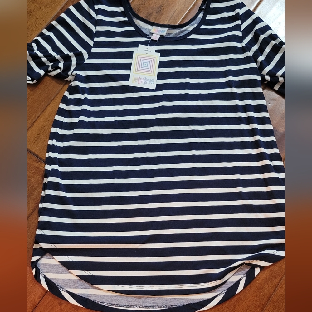 NWT Lularoe Morgan size S